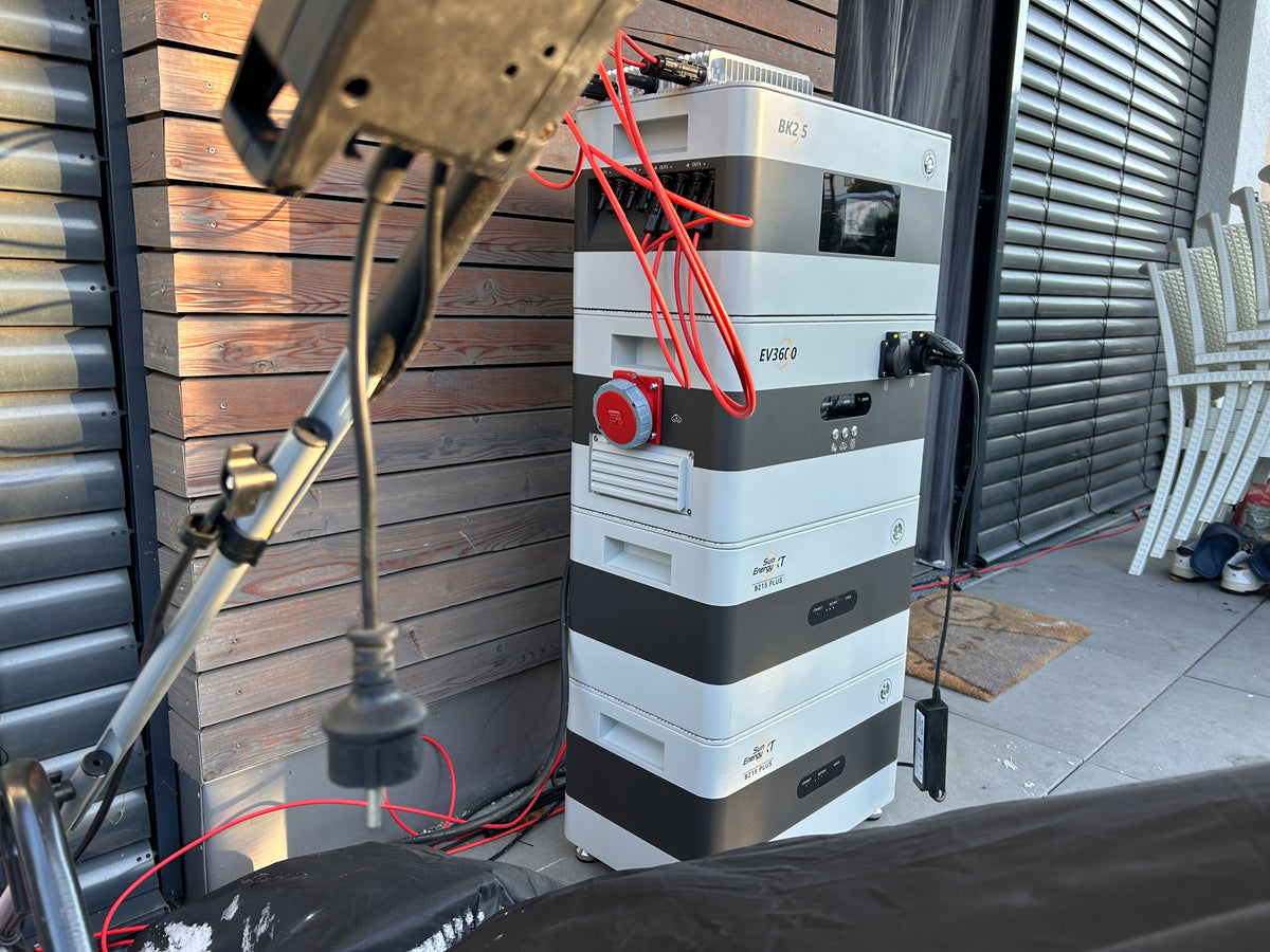 BK-Speicherturm mit EV3600 an einer Hauswand